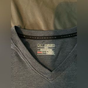 Under Armour 2XL V-Neck
